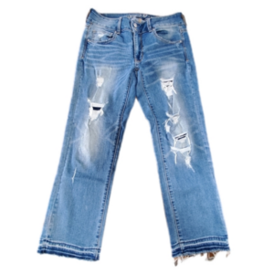 AEO Cropped Jeans - Distressed - Raw Hem - Size 8 - super stretch